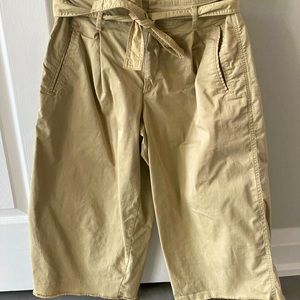 Womens Gap size 8 cotton culottes.